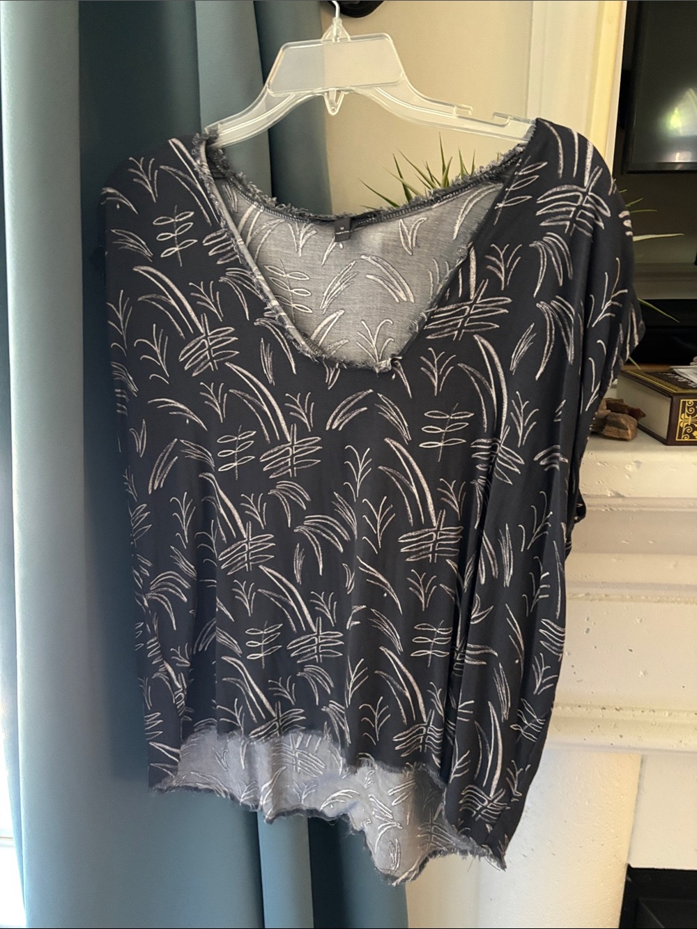 new directions Black Printed V-Neck Short Sleeve Top